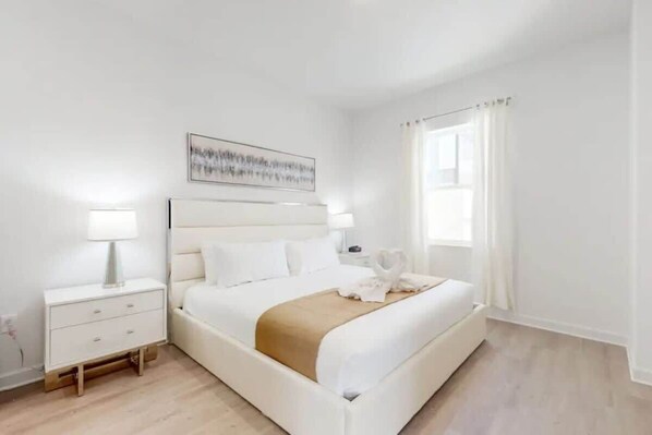 5 bedrooms, iron/ironing board, free WiFi, bed sheets