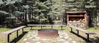 LittleWoods Lodge+Private Forest