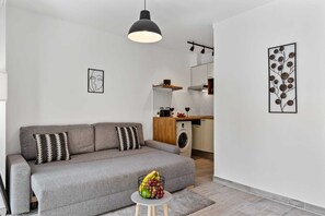 Living area - Bucharest Nightlife (București)