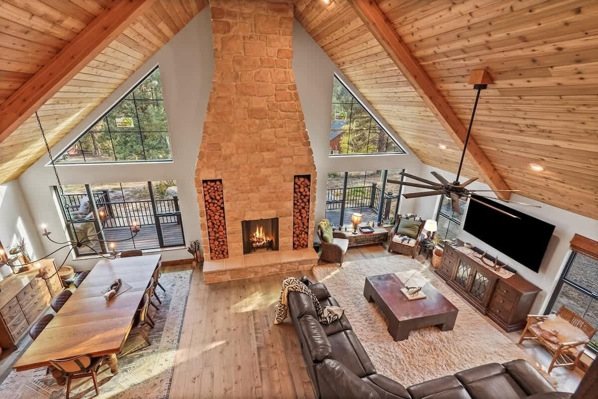 Smart TV, fireplace, offices