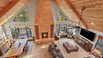 Smart TV, fireplace, offices