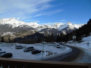 View from property - 2nd floor, view valley, balcony, tv, ski locker, 61m², Valfréjus (Valfréjus)
