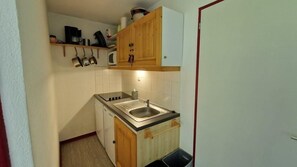 Fridge, microwave, oven, dishwasher - 2nd floor, view mountain, balcony, tv, ski locker, 31m², Valfréjus (Valfréjus)