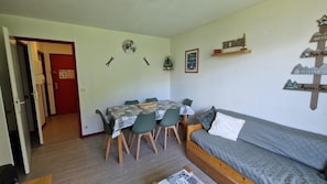 Interior - 2nd floor, view mountain, balcony, tv, ski locker, 31m², Valfréjus (Valfréjus)