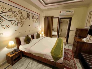 Executive Room | Desk, laptop workspace, free WiFi, bed sheets - The Hotel Rajputana  (Sawai Madhopur)