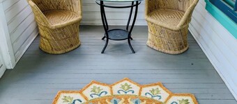 Charming Historic cottage close to downtown Fairbanks