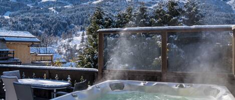 مغطس سبا خارجي