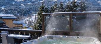 Chalet Matterhorn with outdoor hot tub and sauna