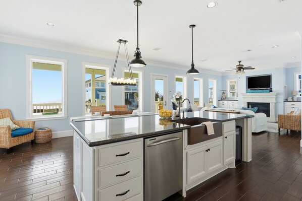 Unclassified image, 1 of 45, button