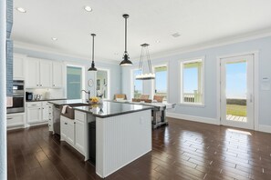 Unclassified image, 3 of 45, button