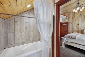 Luxury Double Room, 1 King Bed, Shower Grab Bars | Bathroom - The Culinary Quarters (Sequim)