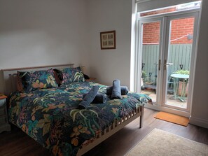 1 bedroom, iron/ironing board, WiFi, bed sheets - Fabulous Flat in Felixstowe (Felixstowe)