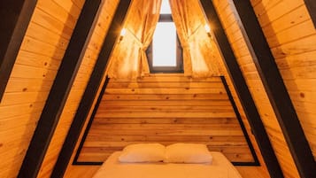 Family Bungalow | 1 bedroom, desk, laptop workspace, iron/ironing board