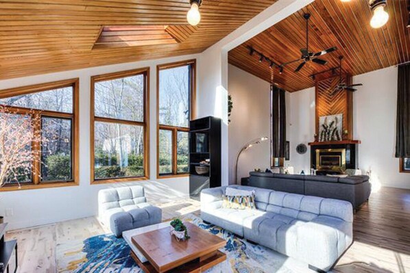 Smart TV, fireplace, DVD player, foosball