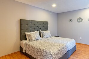 Apartment | 5 bedrooms, iron/ironing board, free WiFi, bed sheets - Luxurious 5 Bedroom Penthouse in Polanco (Mexico City)