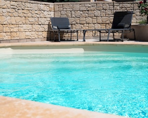 Indoor pool, outdoor pool - The blue pearl (Ebersheim)