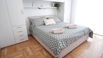 1 bedroom, iron/ironing board, WiFi, bed sheets