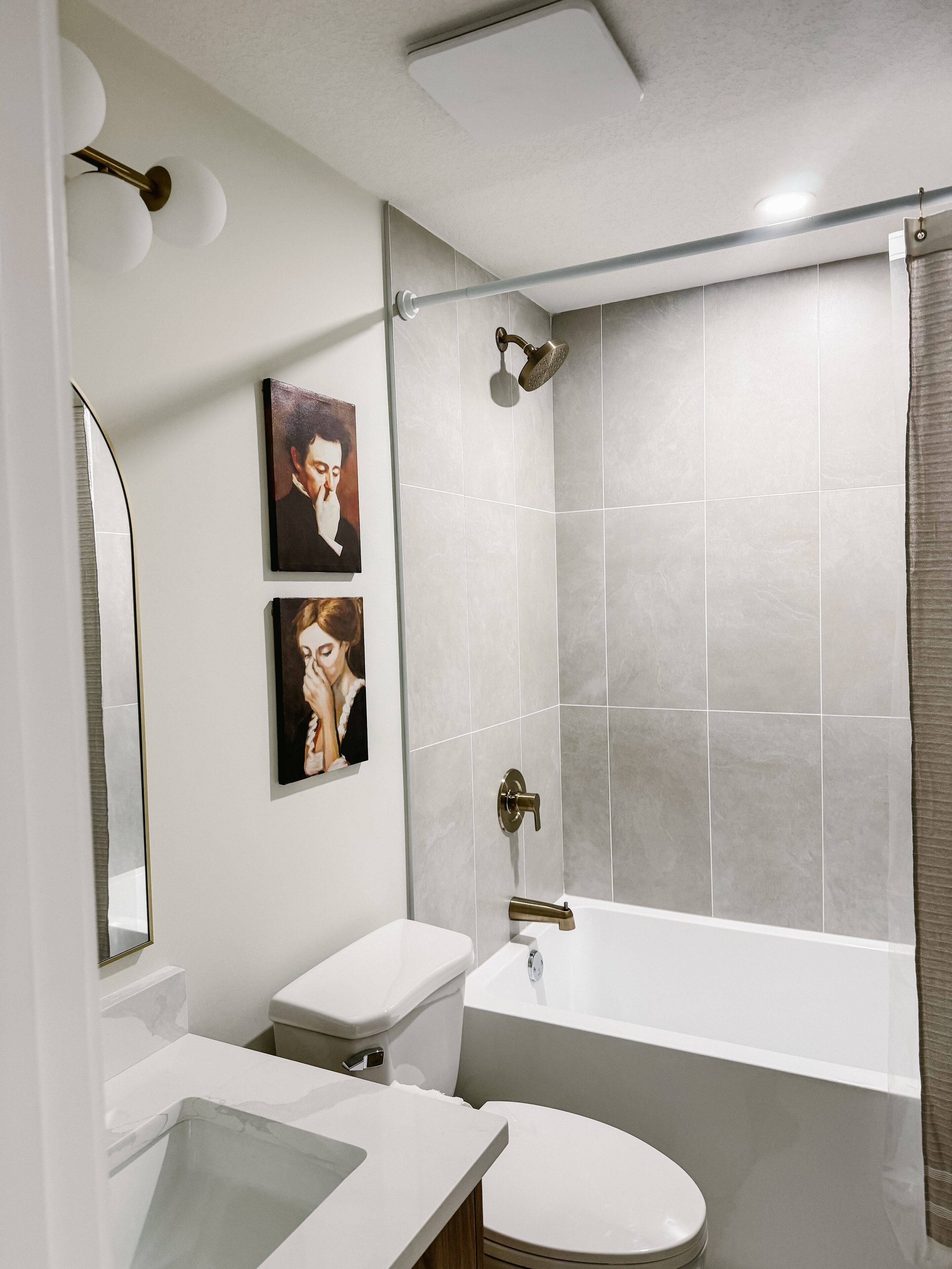 ヘアドライヤー、タオル、石鹸、シャンプー