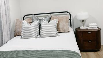 1 bedroom, iron/ironing board, free WiFi, bed sheets