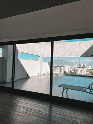 Studio | Terassi/patio