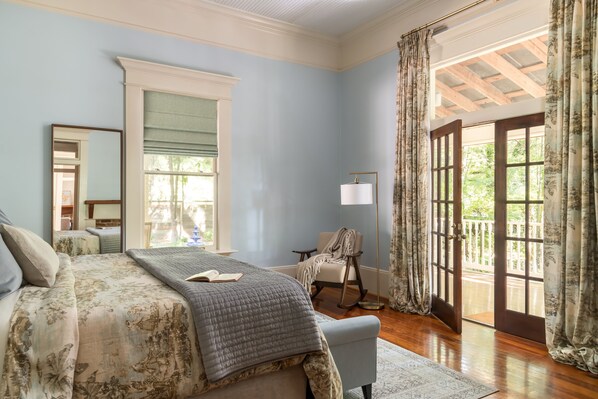 Suite – superior, 2 soverom, ikke-røyk, bakgårdsutsikt | Strykejern/-brett og wi-fi (inkludert)