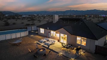 House (4 Bedrooms) | Front of property