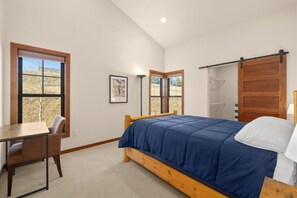 2 bedrooms, desk, iron/ironing board, free WiFi - 13 Alpine Basin Loop (Red Lodge)