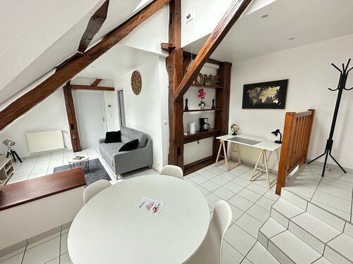 Cosy apartment, close to all amenities yet in a quiet location 