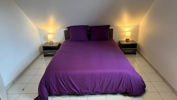 1 slaapkamer, een bureau, een strijkplank/strijkijzer, gratis wifi