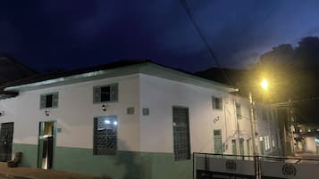 Façana frontal de l'allotjament