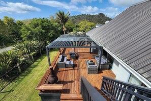 Terrace/patio - FlipFlop Inn Hahei Beach, FlipFlop Inn Hahei Beach (Hahei)
