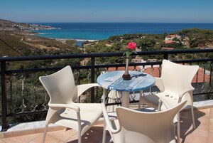 Habitación con 1 cama doble o 2 individuales, vistas al mar | Vistas al mar