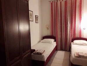 2 bedrooms, soundproofing, iron/ironing board, free WiFi - Soul Of The Old Town, Prijeko Street (Dubrovnik)