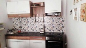 Microwave, stovetop, coffee/tea maker, toaster - Soul Of The Old Town, Prijeko Street (Dubrovnik)