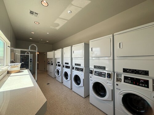 Gateway Luxury RV Resort