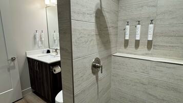 Luxury Cabin, Multiple Beds, Mountain View | Bathroom shower