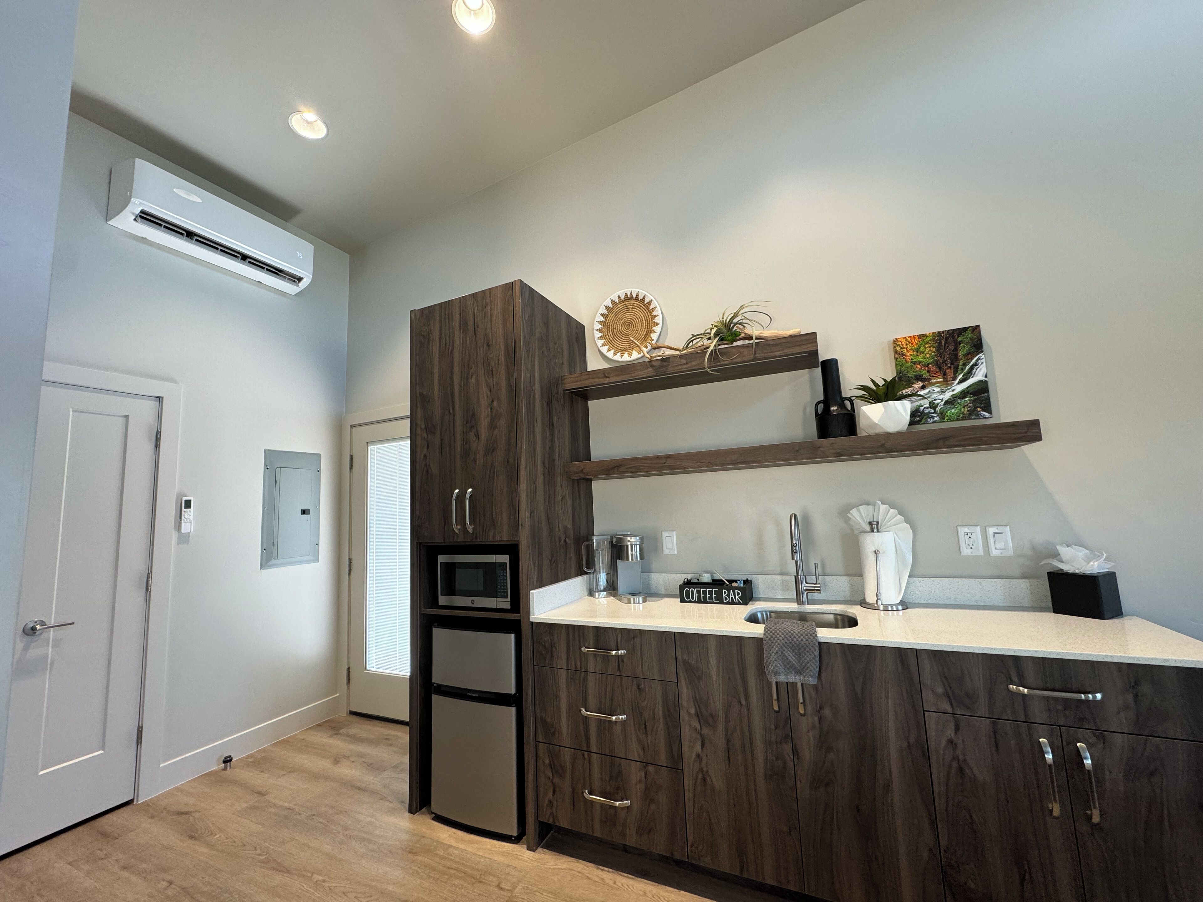 Luxury Cabin, Mountain View | Private kitchenette | Mini-fridge, microwave, cookware/dishes/utensils