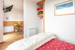 2 bedrooms