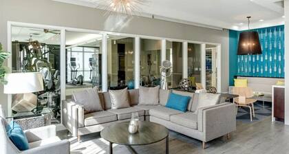 The Hazel | Free parking, Gym, Fast WIFI, Central