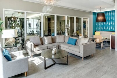 The Hazel | Free parking, Gym, Fast WIFI, Central