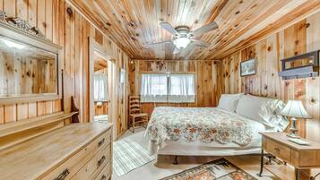 3 bedrooms, iron/ironing board, Internet, bed sheets