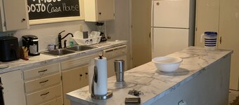 Spacious 4-bedroom house in amazing Stillwater with WiFi, AC