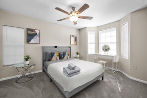 6 habitaciones, tabla de planchar con plancha, wifi y ropa de cama 