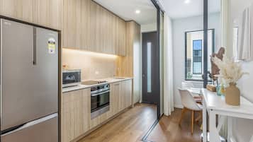 Apartment, 2 Bedrooms | Private kitchen
