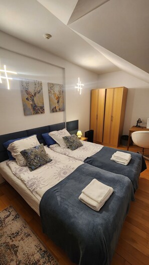 1 chambre, fer et planche à repasser, Wi-Fi, draps fournis