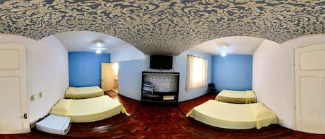 Quadrupla Standard | Wi-Fi gratuito, lenzuola