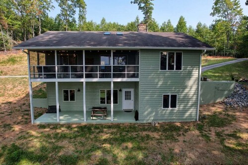 Longview - Woodburning fireplace