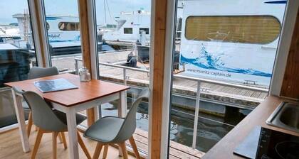 Hausboot Grey Pearl - stehend