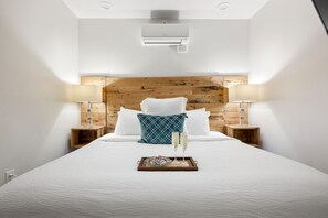 6 bedrooms, iron/ironing board, Internet