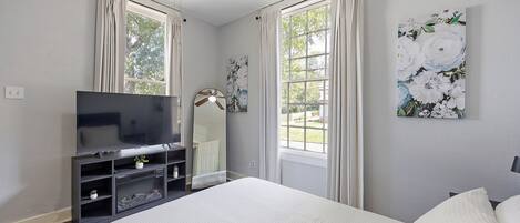 1 chambre, bureau, fer et planche à repasser, Wi-Fi gratuit